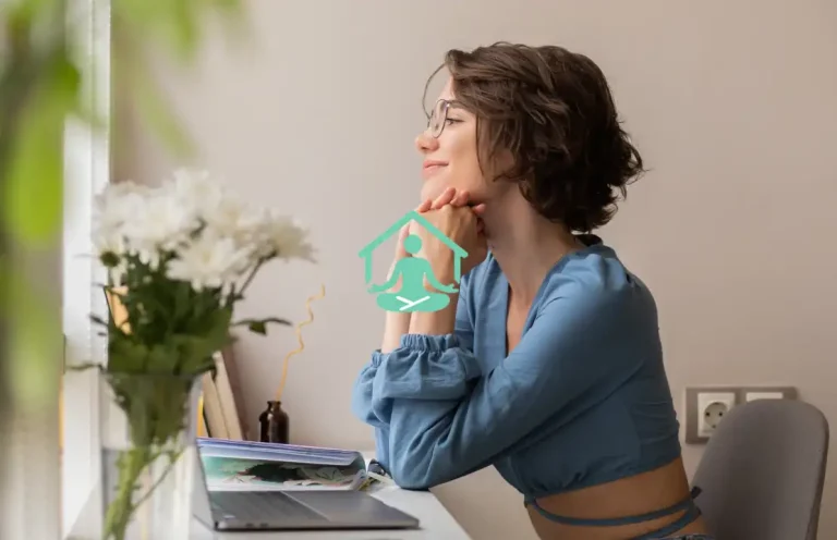 چطور مثبت اندیش باشیم؟ ۱۰ روش علمی برای تقویت افکار مثبت و رسیدن به آرامش ذهن با یوگا