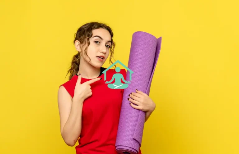 مت یوگا چیست و چه ویژگی‌هایی باید داشته باشد؟ راهنمای کامل خرید زیرانداز یوگا مناسب