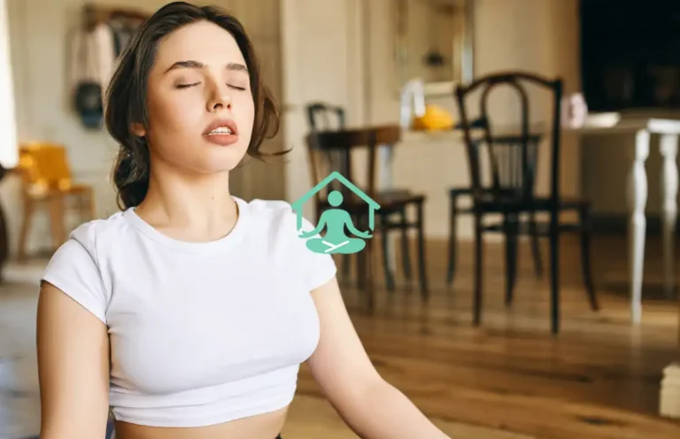 روش‌های تنفس در یوگا چیست؟ معرفی انواع تکنیک‌های تنفس یوگا و تأثیر آن بر سلامت بدن